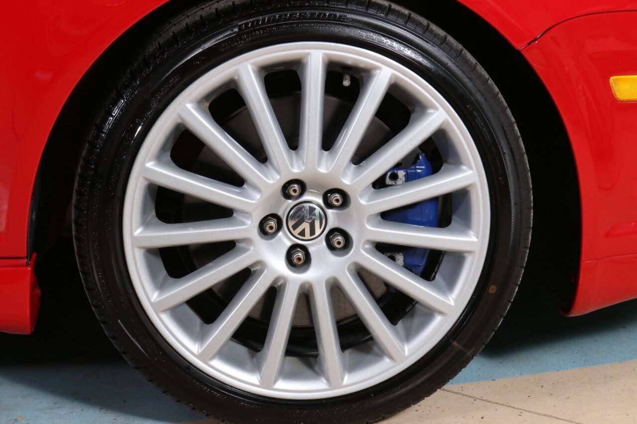 Used 2004 Volkswagen R32 AWD/4WD image 15