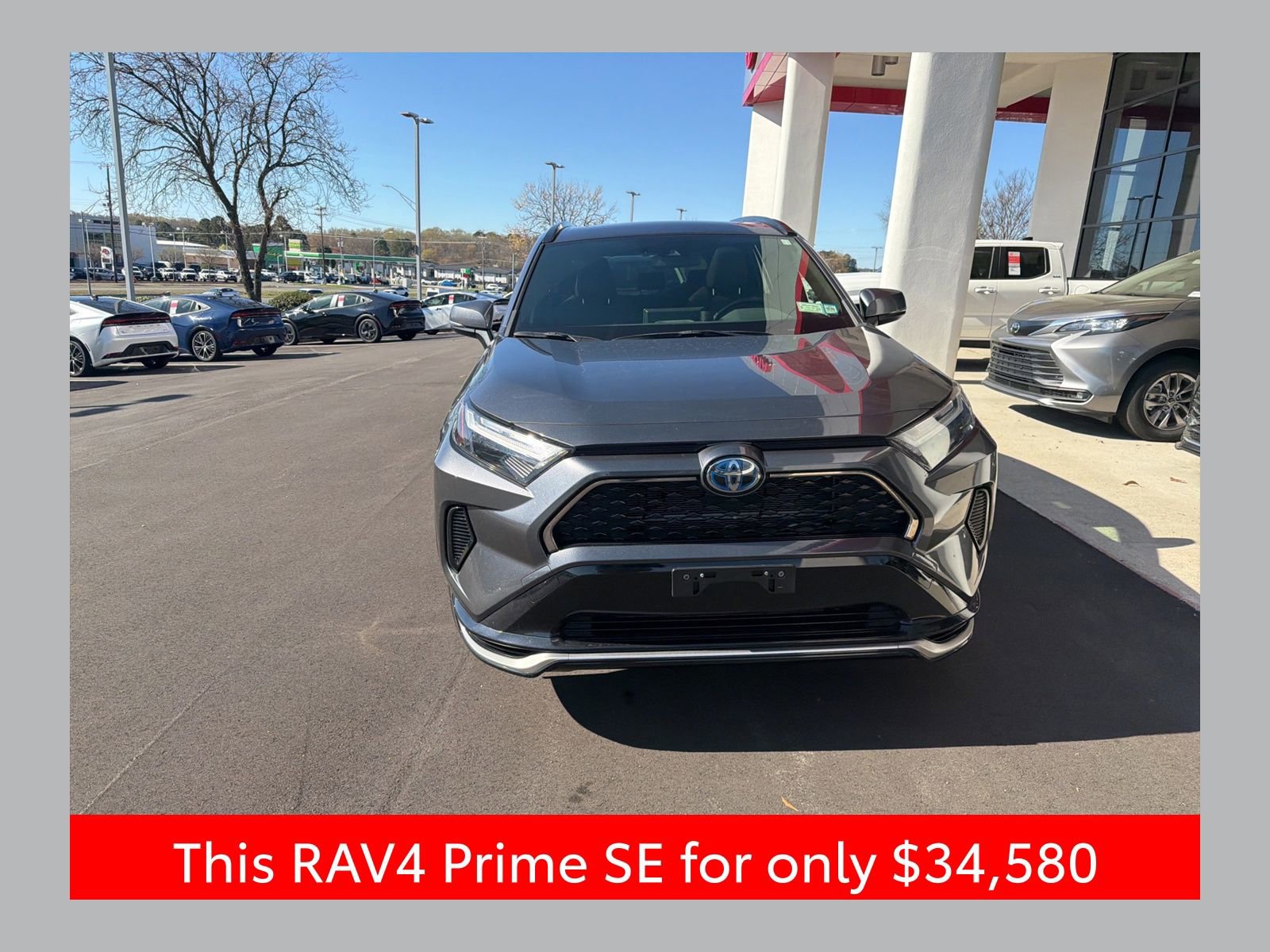 Used 2023 Toyota RAV4 SE w/ Weather & Moonroof Package image 1