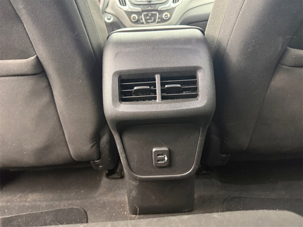 Used 2019 Chevrolet Equinox LS w/ LS Convenience Package image 28