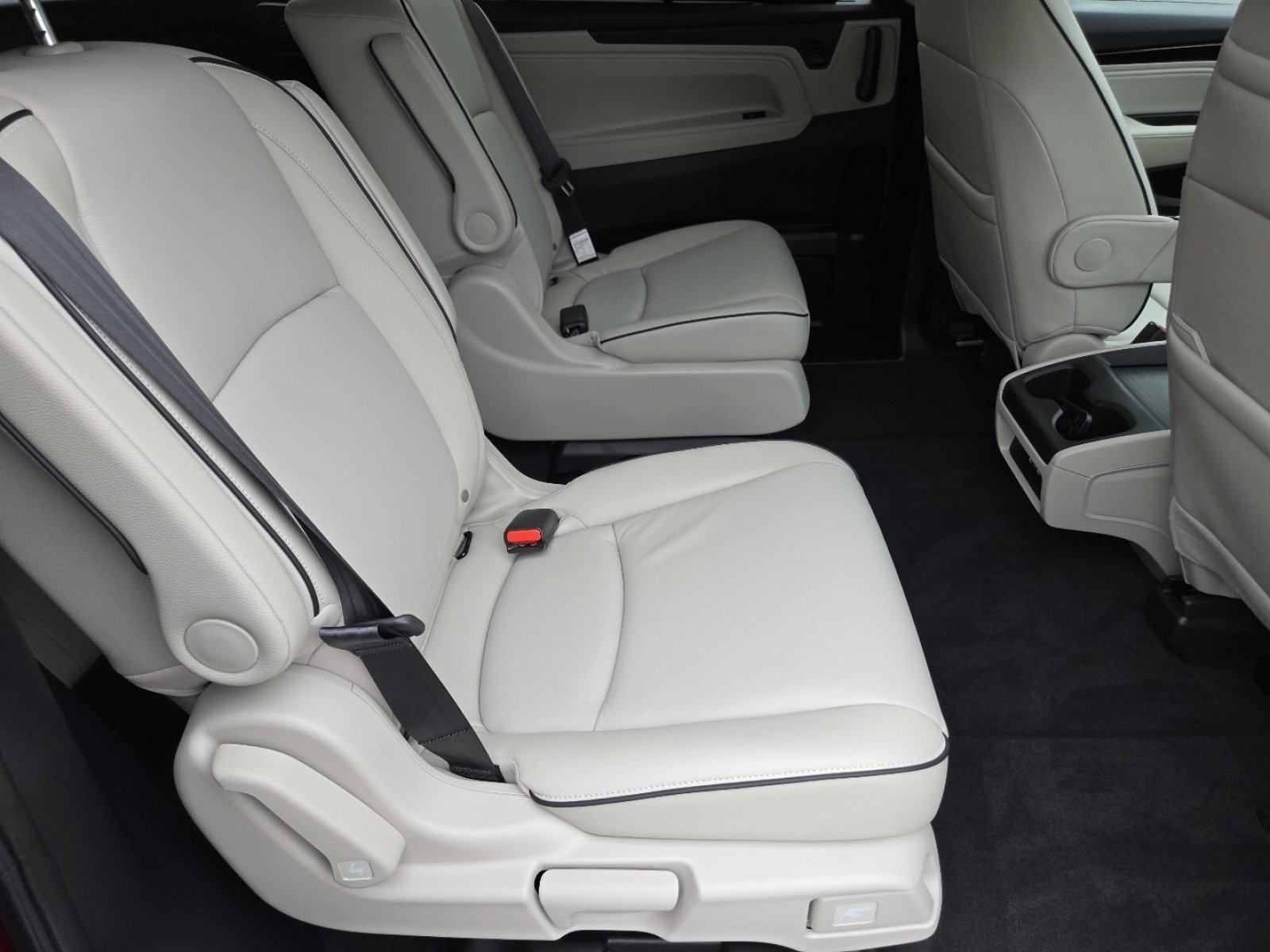 Certified 2025 Honda Odyssey Touring image 28