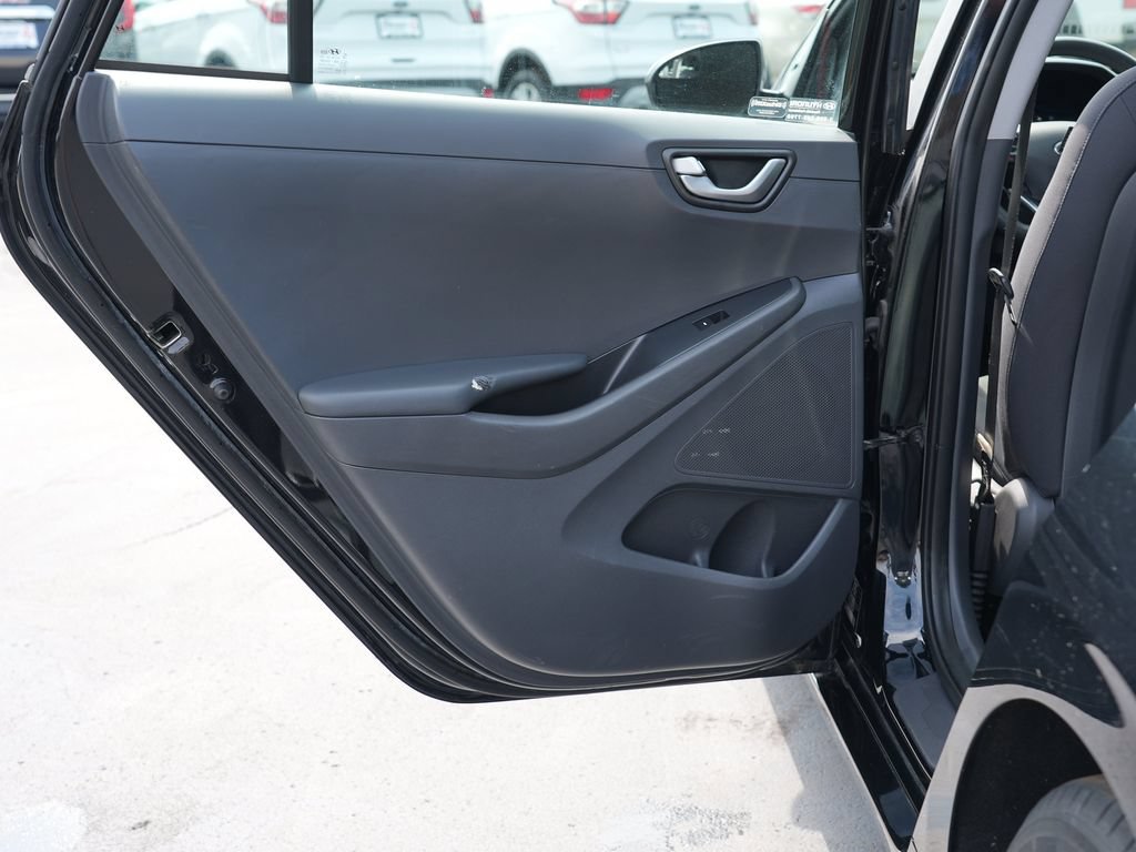 Used 2018 Hyundai Ioniq Blue FWD image 18