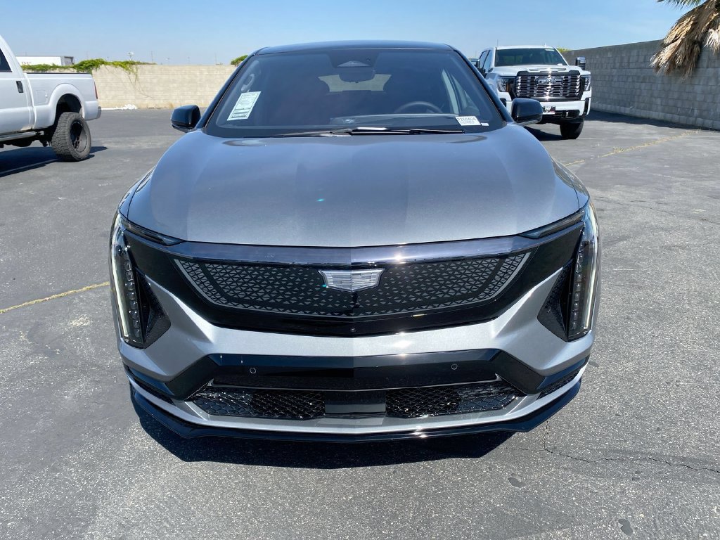 New 2026 Cadillac Optiq V w/ LPO, Floor Liner Package AWD/4WD image 17