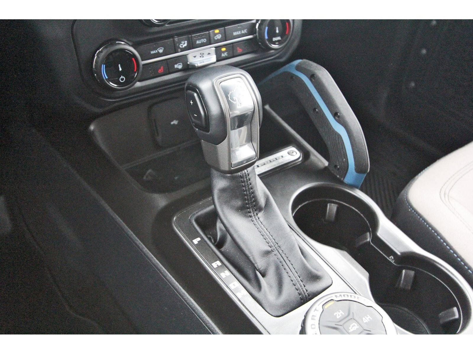 Used 2022 Ford Bronco Wildtrak image 24