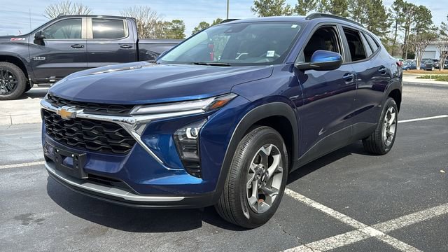 Used 2024 Chevrolet Trax LT image 3