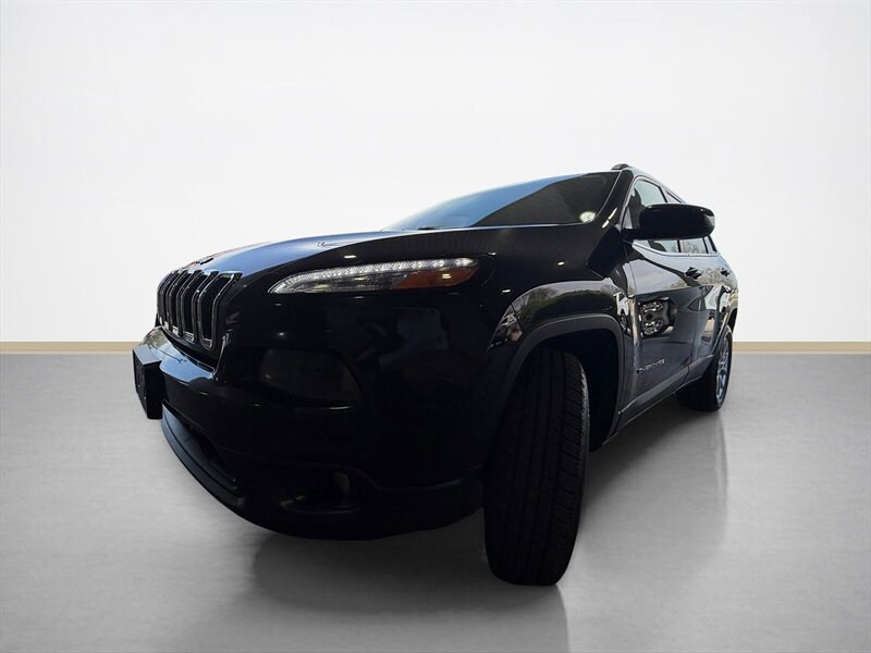 Used 2014 Jeep Cherokee Latitude w/ Comfort/Convenience Group AWD/4WD image 8