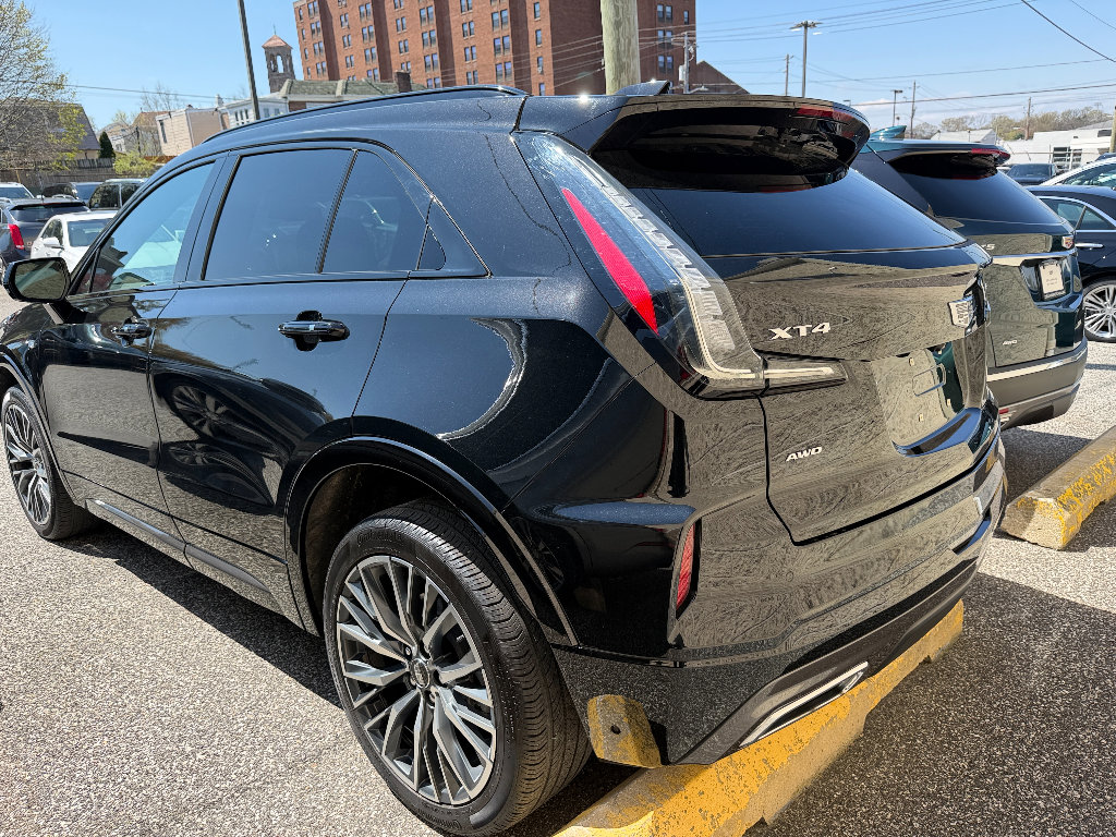 Used 2024 Cadillac XT4 Sport image 5