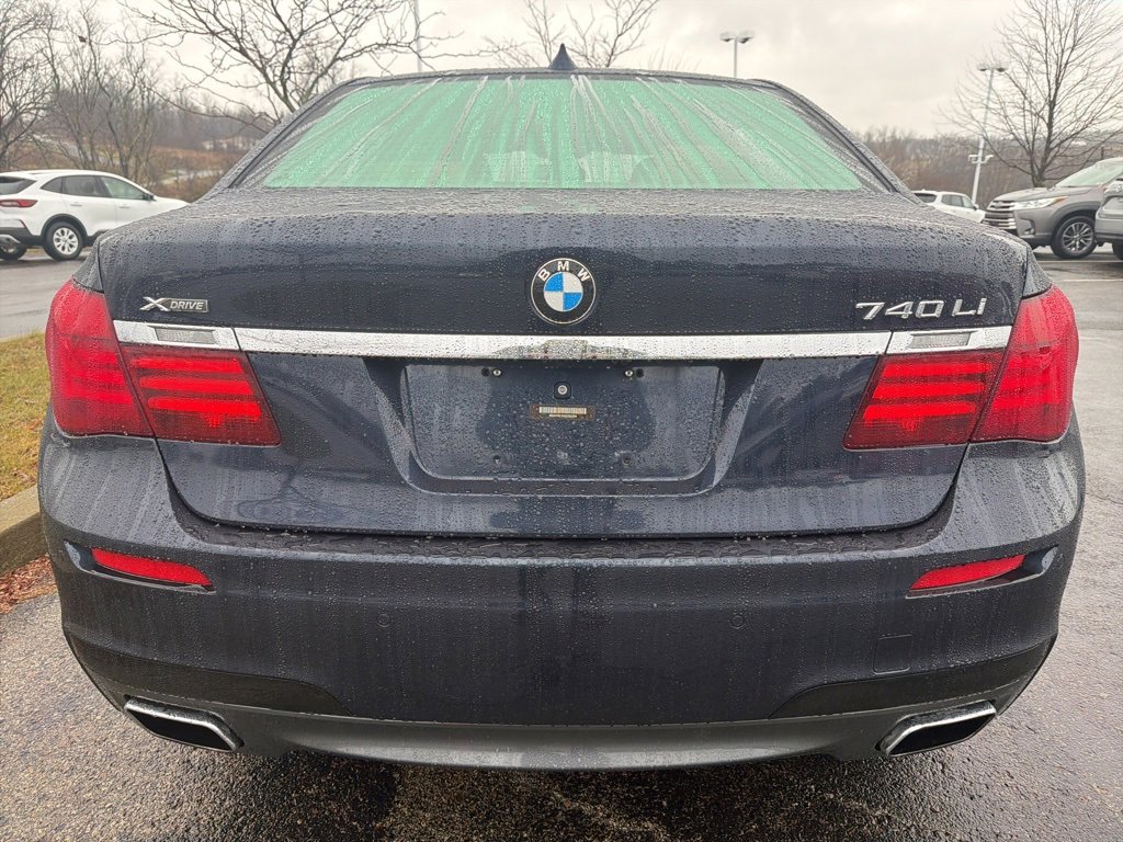 Used 2015 BMW 740Li image 3