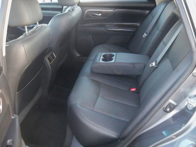 Used 2014 Nissan Altima 2.5 SL w/ Moonroof Package image 5