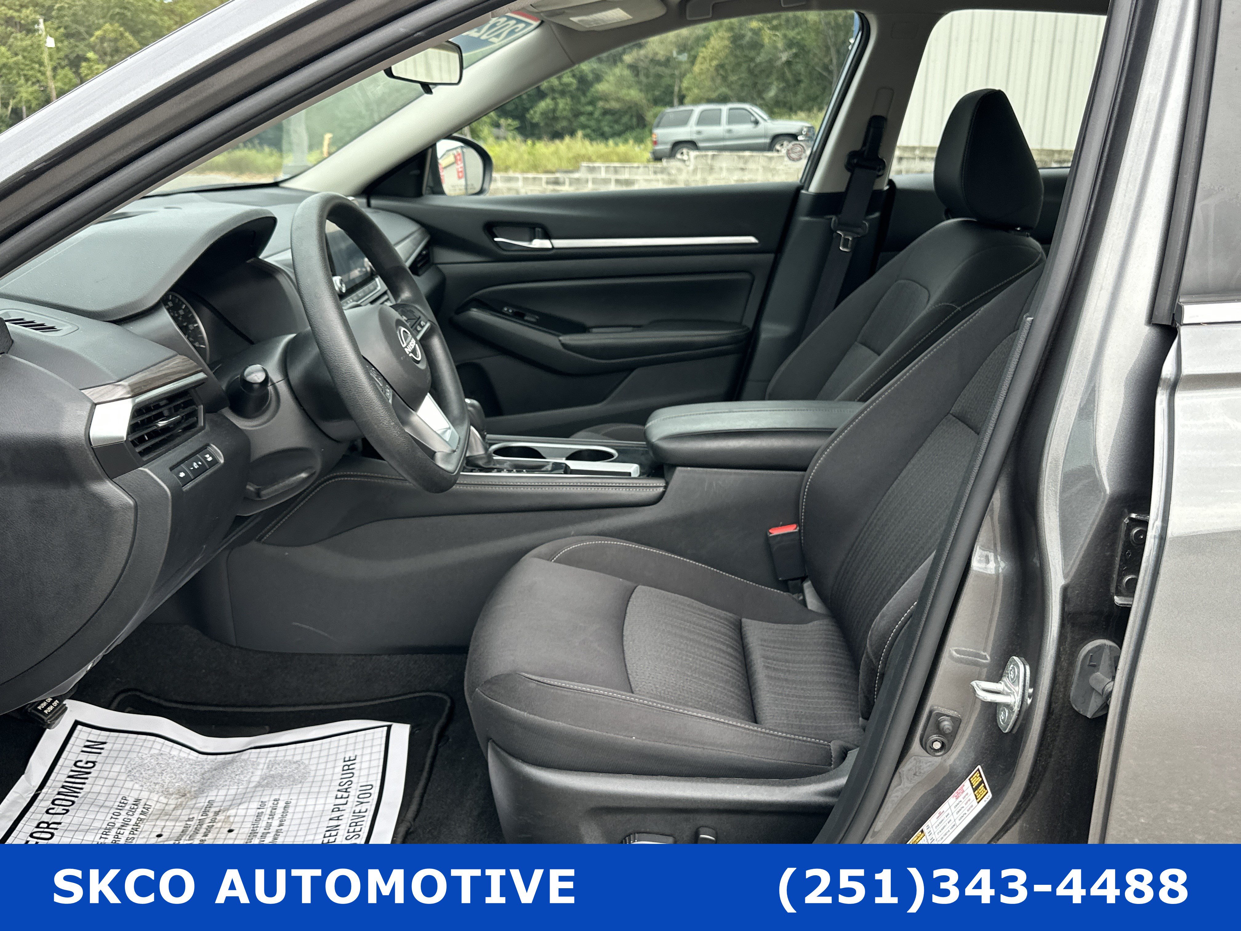 Used 2023 Nissan Altima 2.5 SV FWD image 10