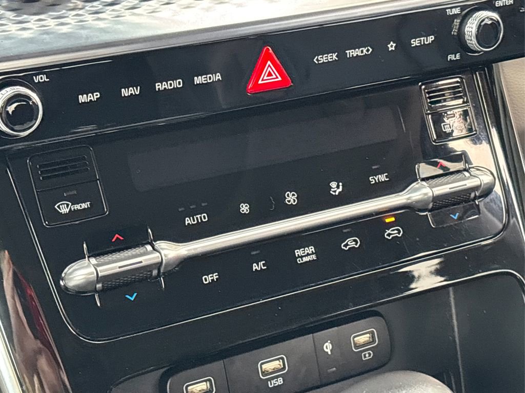 Used 2023 Kia Carnival SX Prestige image 32