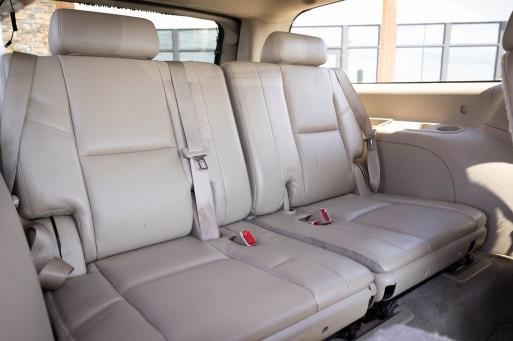 Used 2011 Chevrolet Suburban LTZ image 30