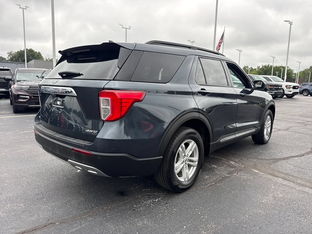 Used 2024 Ford Explorer XLT w/ Equipment Group 202A AWD/4WD image 7