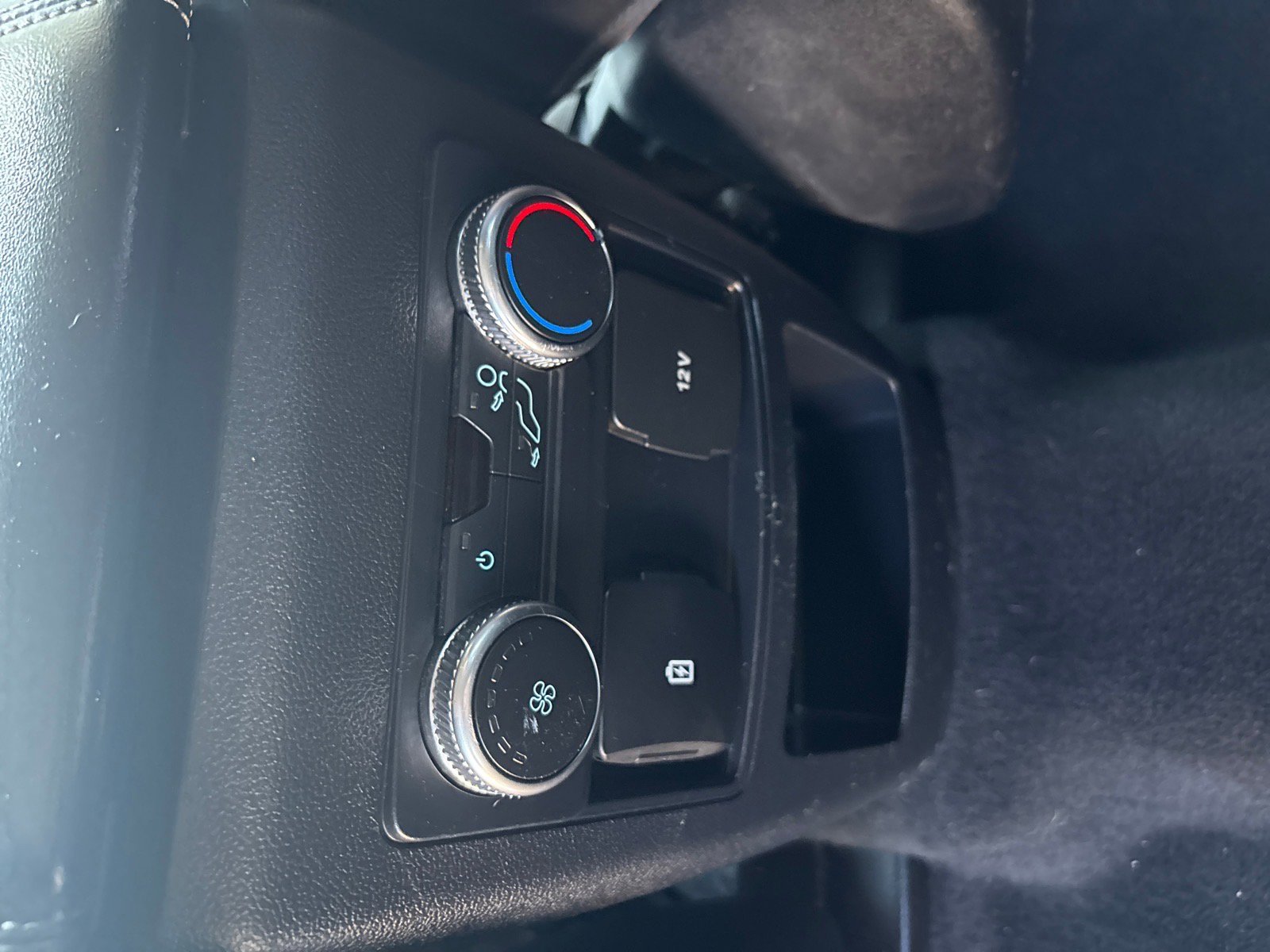 Used 2022 Ford Explorer XLT w/ Equipment Group 202A image 41