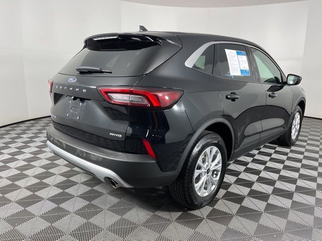 Used 2023 Ford Escape Active image 11