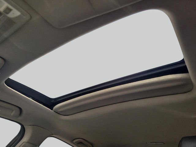 Used 2013 Acura ILX w/ Technology Package image 32