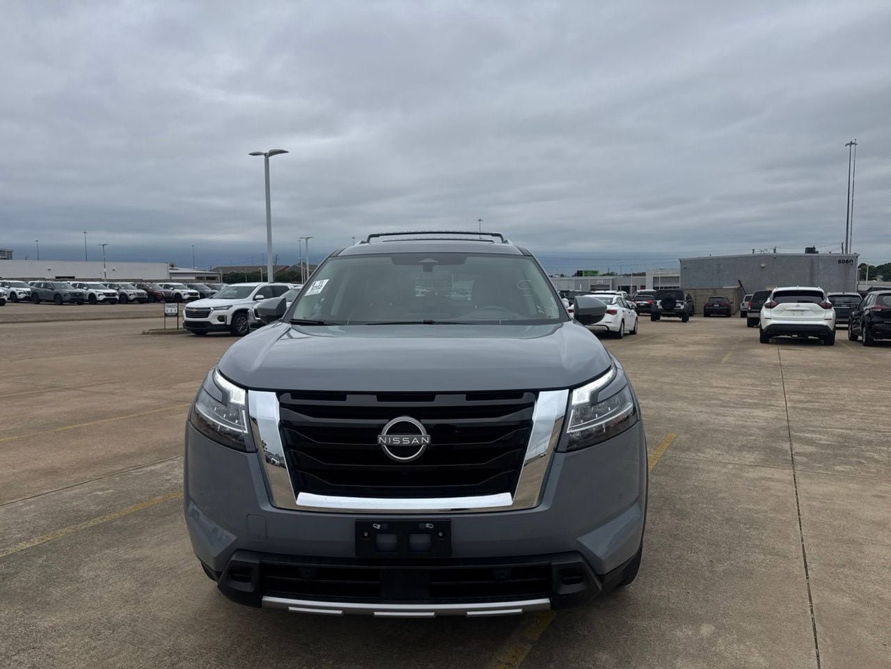 Certified 2024 Nissan Pathfinder Platinum FWD image 4