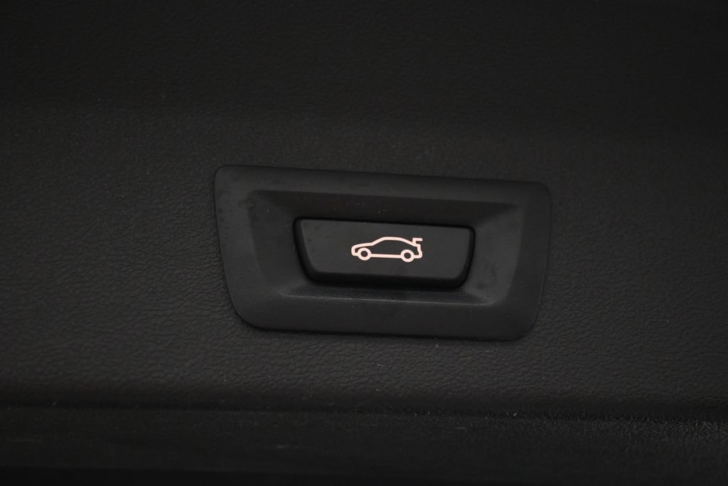 Used 2019 BMW X3 xDrive30i w/ Driving Assistance Package image 37