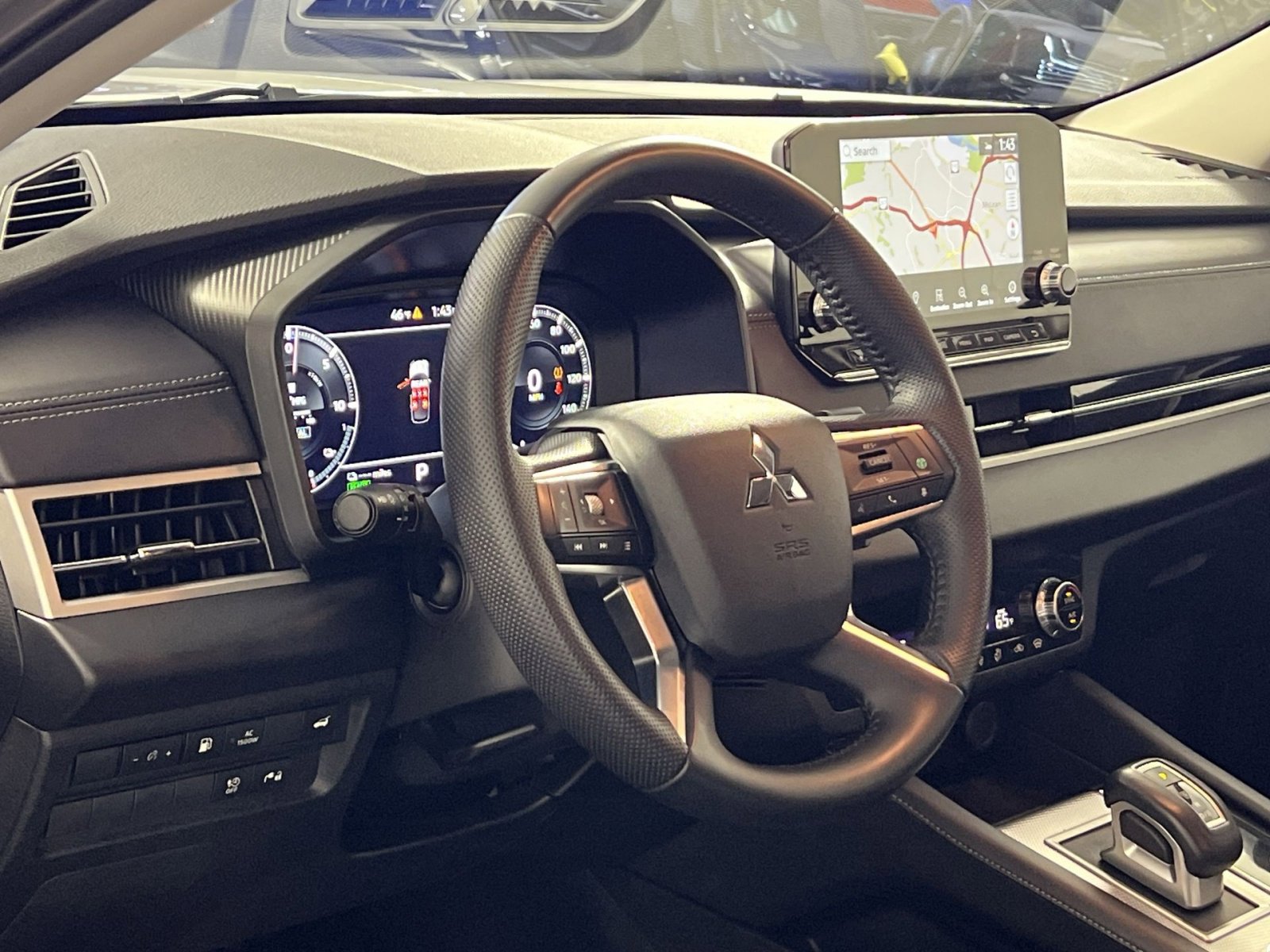 Used 2024 Mitsubishi Outlander SEL image 16