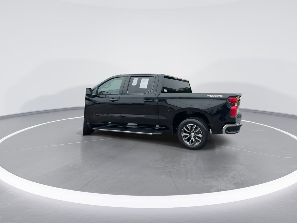 Used 2023 Chevrolet Silverado 1500 LT AWD/4WD image 6