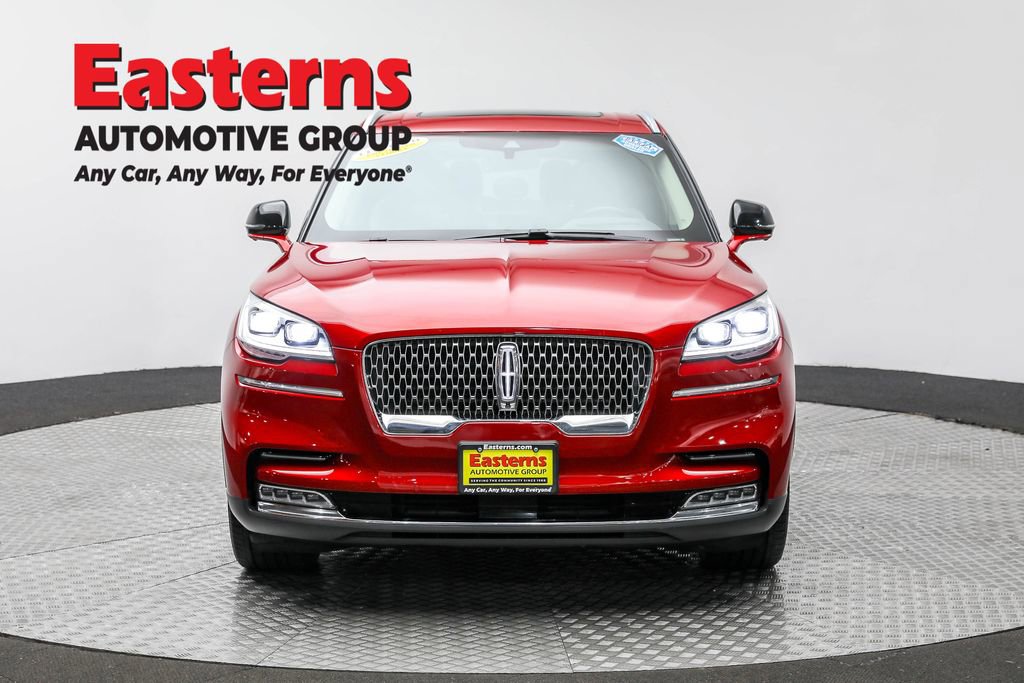 Used 2020 Lincoln Aviator Reserve w/ Equipment Group 202A image 2