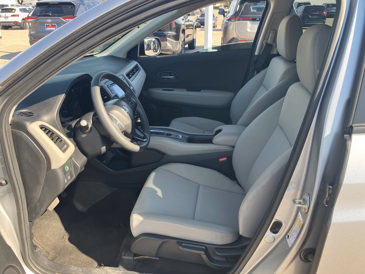Used 2019 Honda HR-V LX image 7