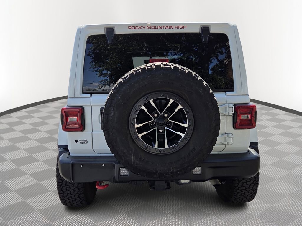 Used 2022 Jeep Wrangler Unlimited Rubicon w/ LED Lighting Group AWD/4WD image 5