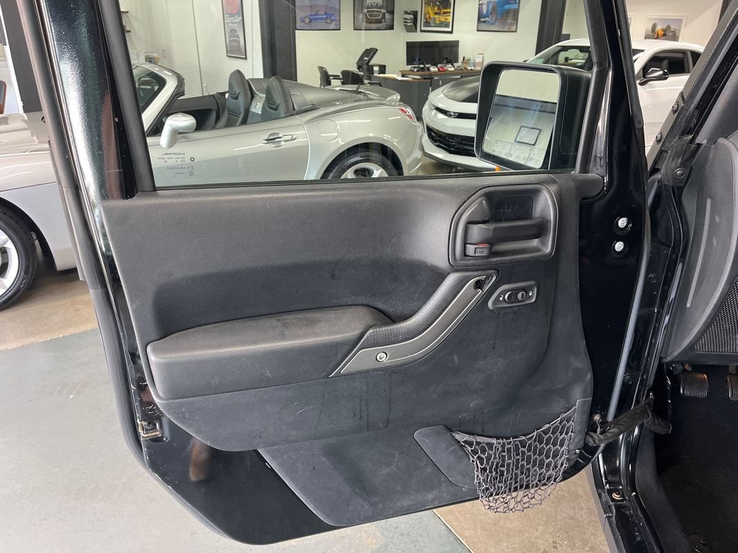 Used 2016 Jeep Wrangler Unlimited Sport AWD/4WD image 27