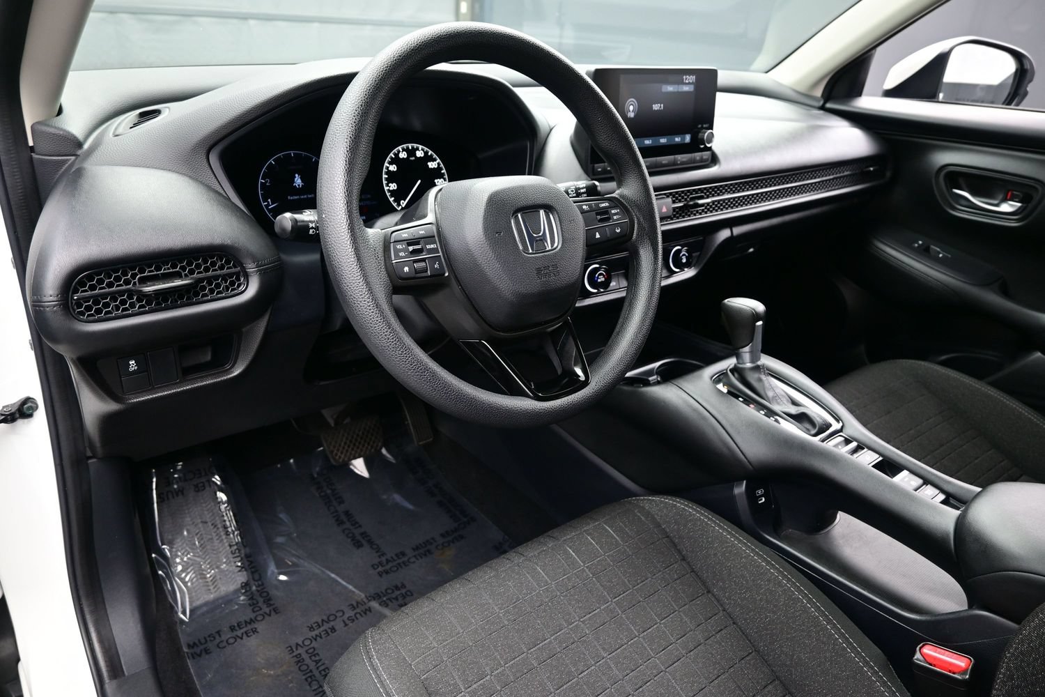 Used 2024 Honda HR-V LX image 12