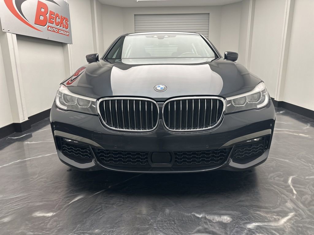 Used 2019 BMW 740i xDrive w/ M Sport Package image 29