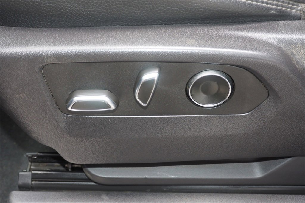 Used 2024 GMC Sierra 3500 Denali w/ Denali Reserve Package image 12