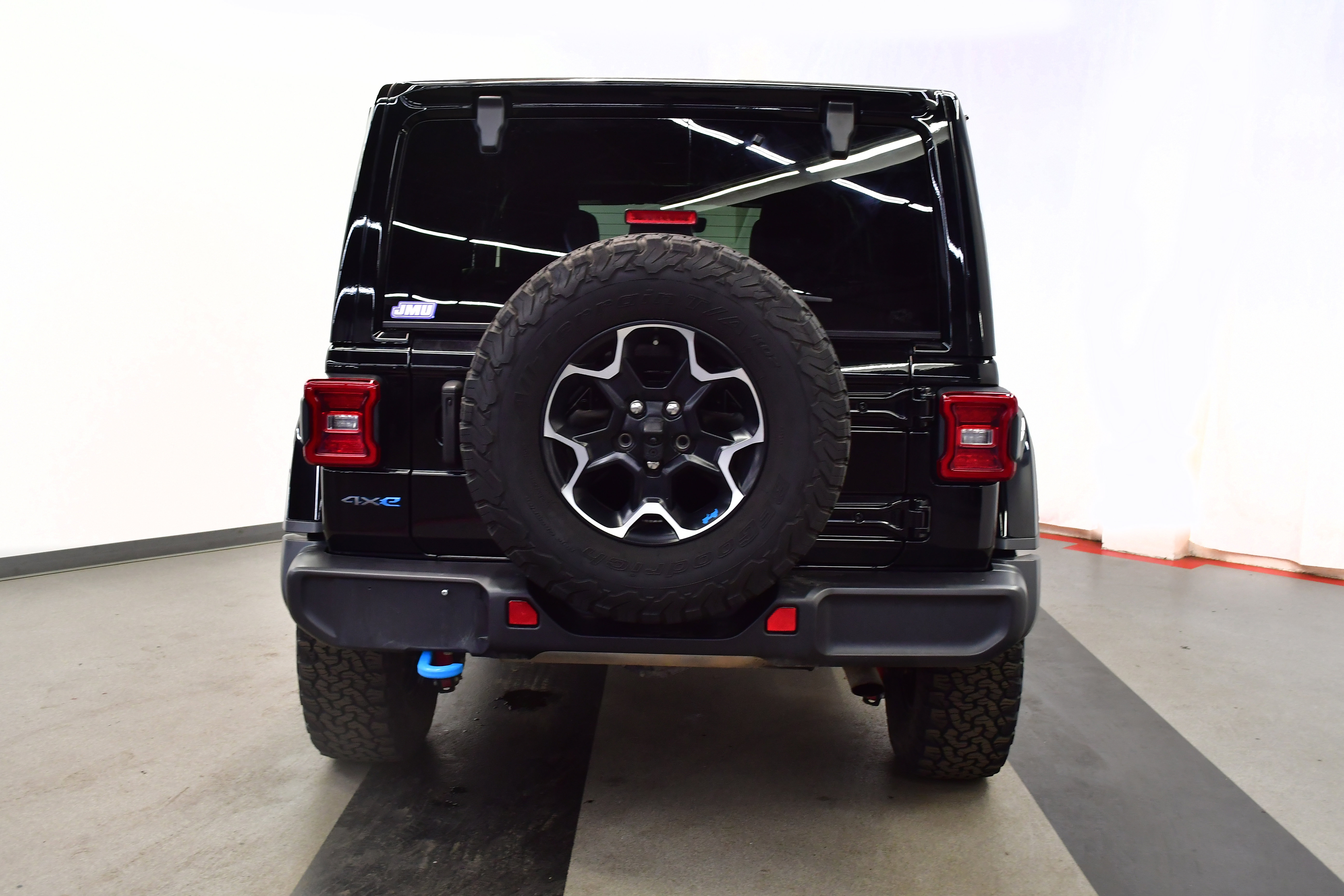 Used 2023 Jeep Wrangler Unlimited Rubicon 4xe w/ Cold Weather Group AWD/4WD image 6