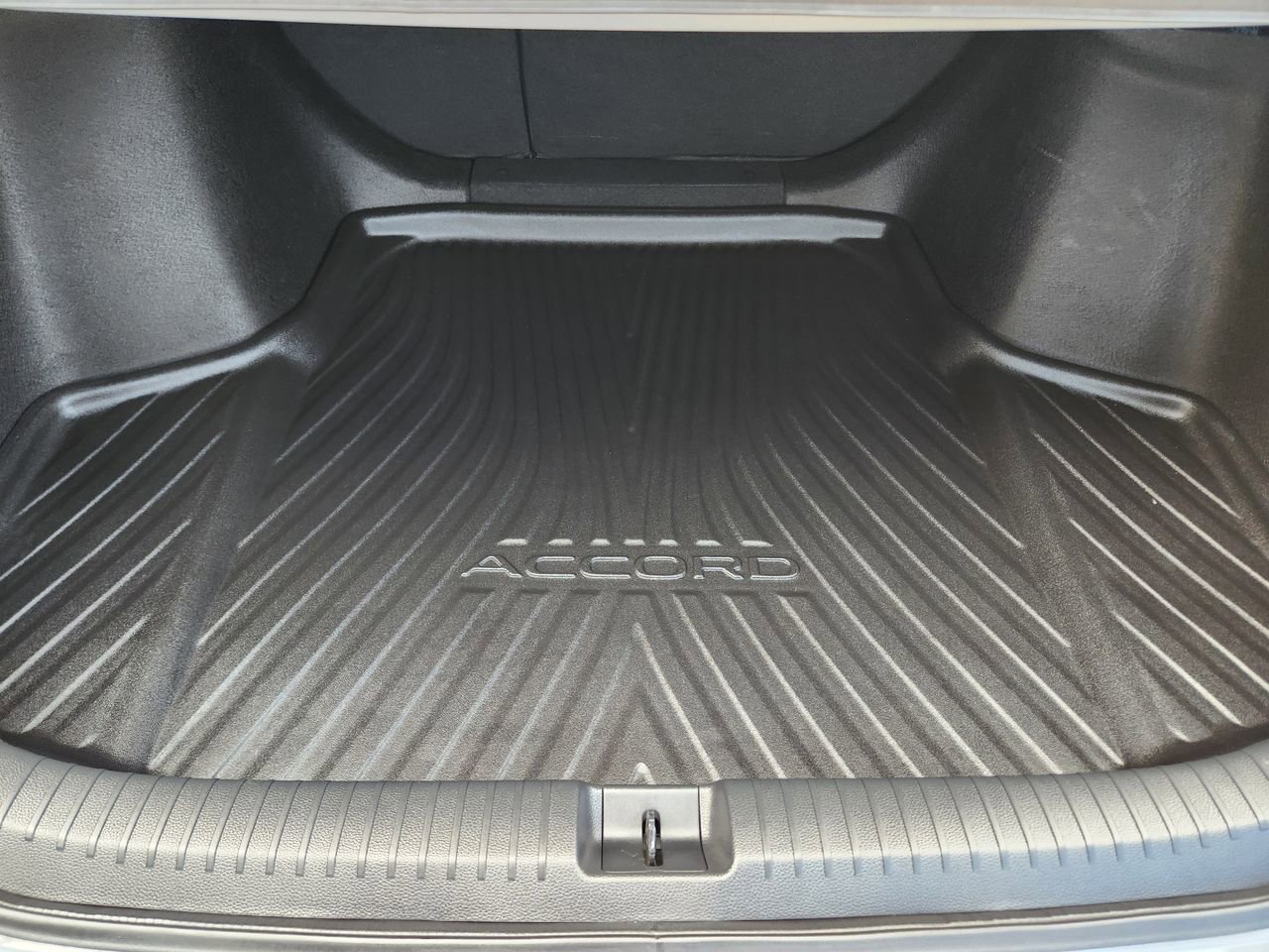 Certified 2023 Honda Accord Touring image 31