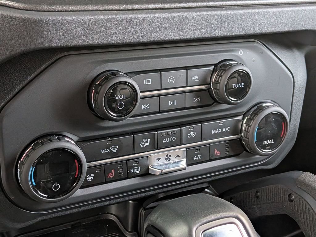 New 2025 Ford Bronco Badlands image 34