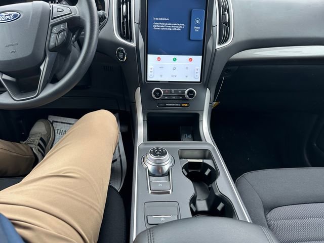 Used 2024 Ford Edge SE image 11