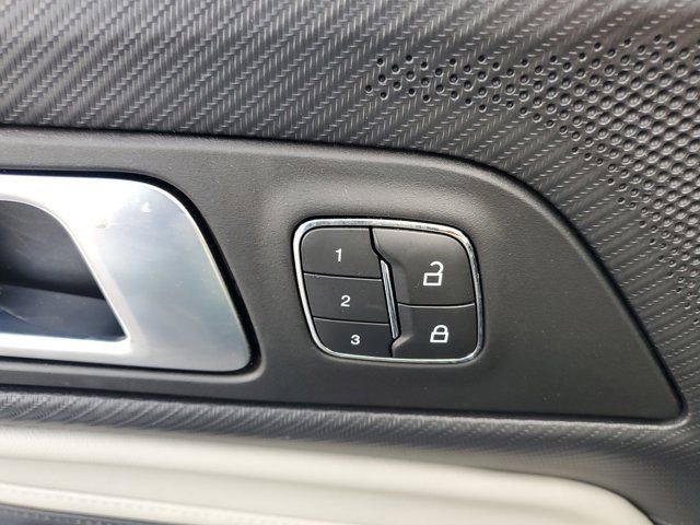 Used 2025 Ford Mustang GT Premium image 13