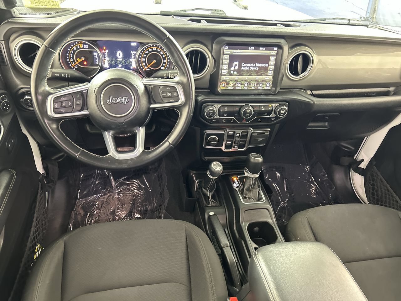Used 2022 Jeep Gladiator Overland AWD/4WD image 21
