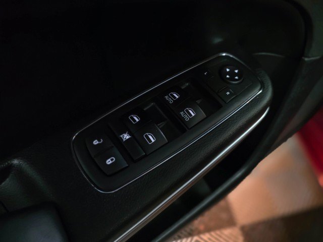 Used 2017 Chrysler 300 Limited w/ Value Package image 30