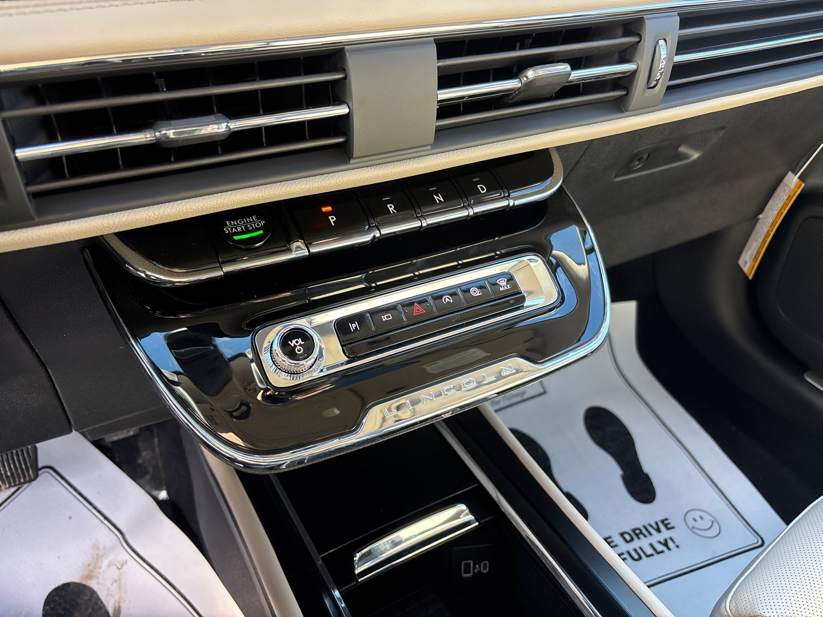 New 2026 Lincoln Corsair Reserve image 22