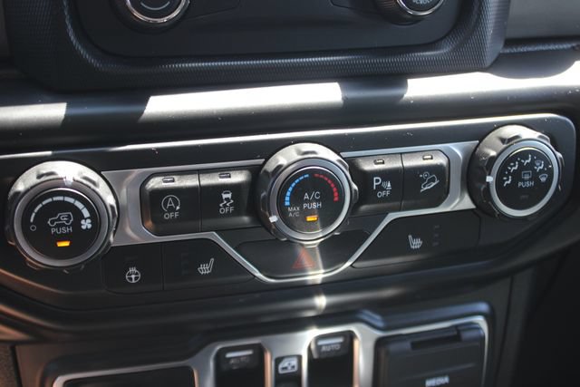 Used 2019 Jeep Wrangler Unlimited Sport S AWD/4WD image 7
