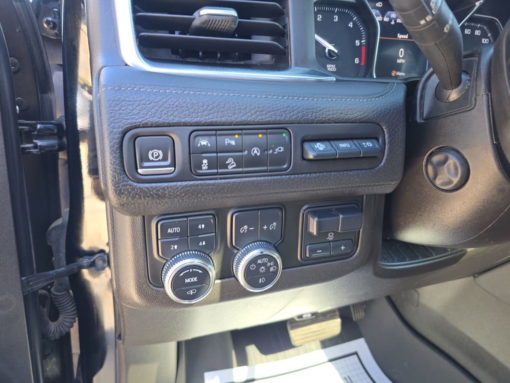 Used 2021 GMC Yukon XL Denali w/ Denali Ultimate Package image 14