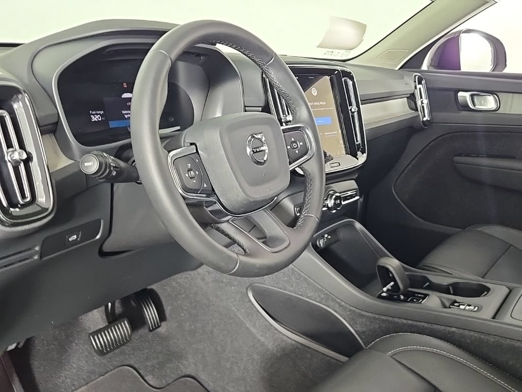 Certified 2024 Volvo XC40 B5 Core AWD/4WD image 24