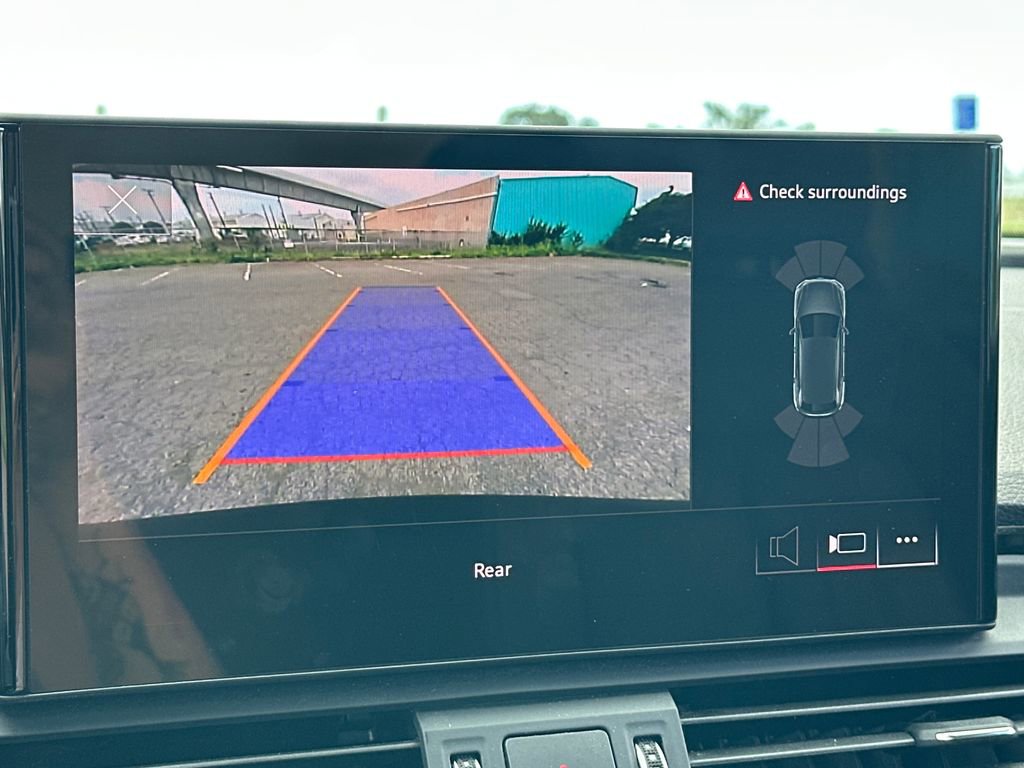 Used 2023 Audi Q5 2.0T Premium w/ Convenience Package image 16