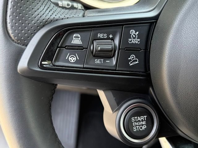 Used 2023 Alfa Romeo Stelvio Veloce AWD/4WD image 24