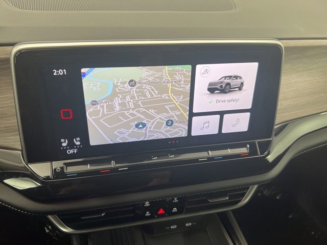 Used 2025 Volkswagen Atlas SEL Premium R-Line image 18