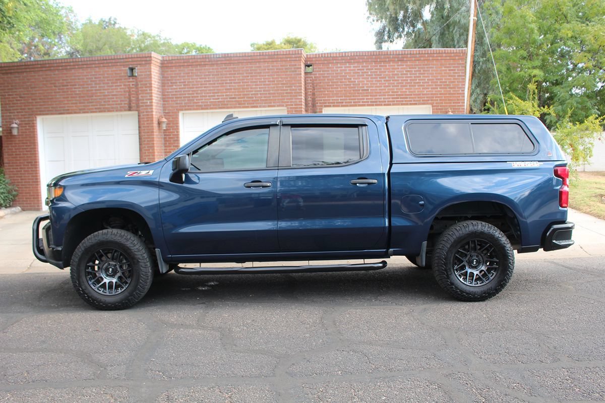 Used 2019 Chevrolet Silverado 1500 Custom Trail Boss w/ Custom Convenience Package AWD/4WD image 2