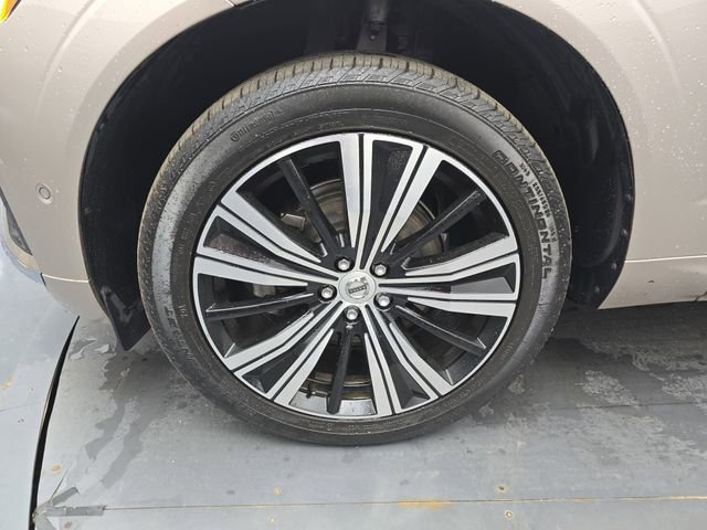 Used 2023 Volvo XC60 B5 Plus w/ Protection Package Premier image 15