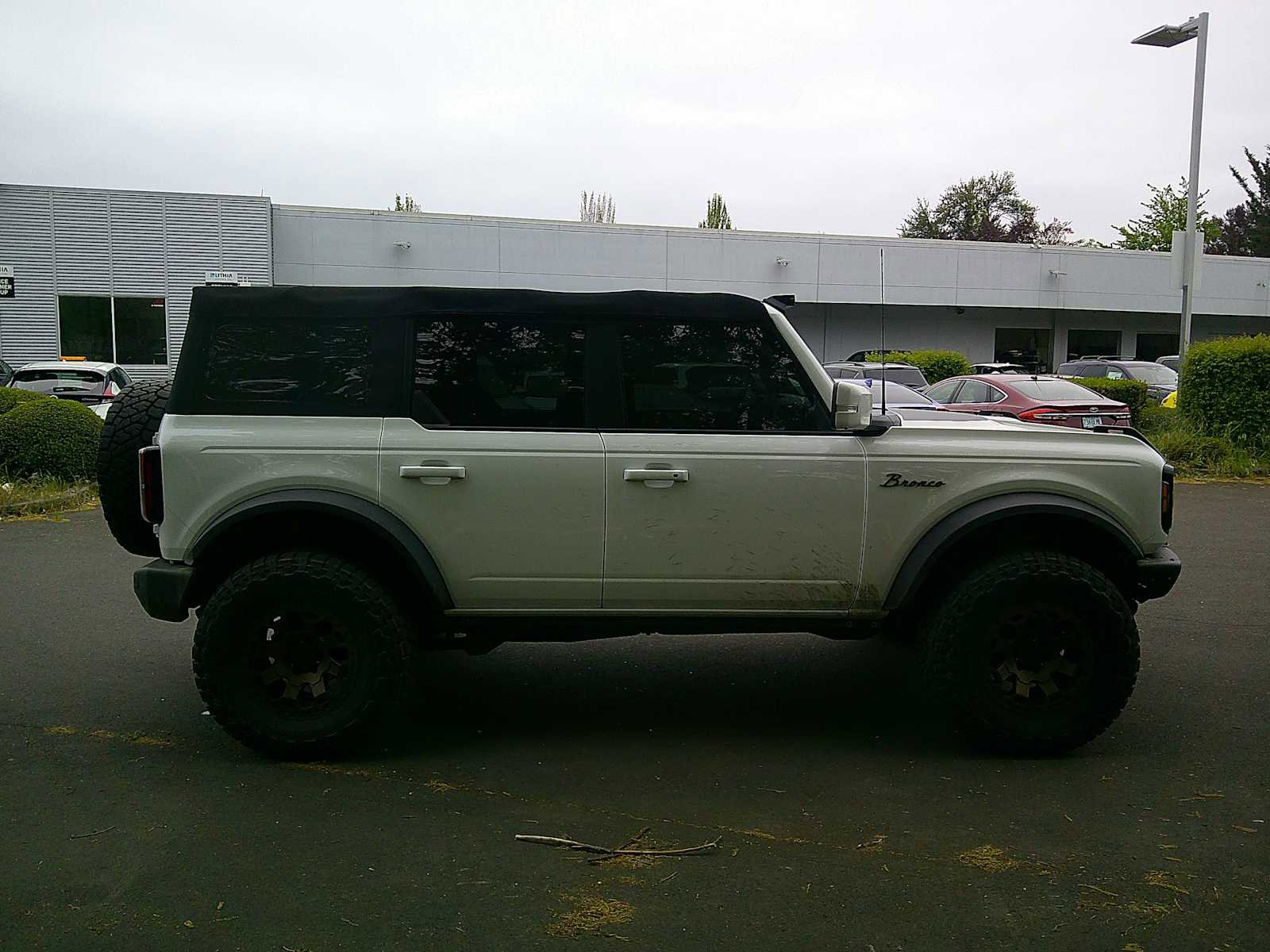 Used 2022 Ford Bronco Outer Banks w/ Sasquatch Package AWD/4WD image 6