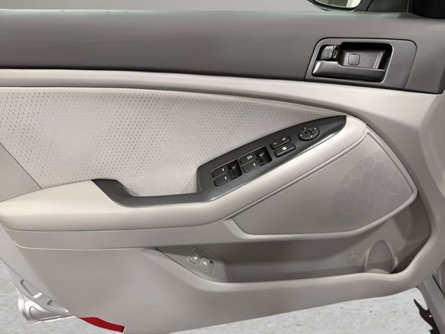 Used 2013 Kia Optima LX image 9