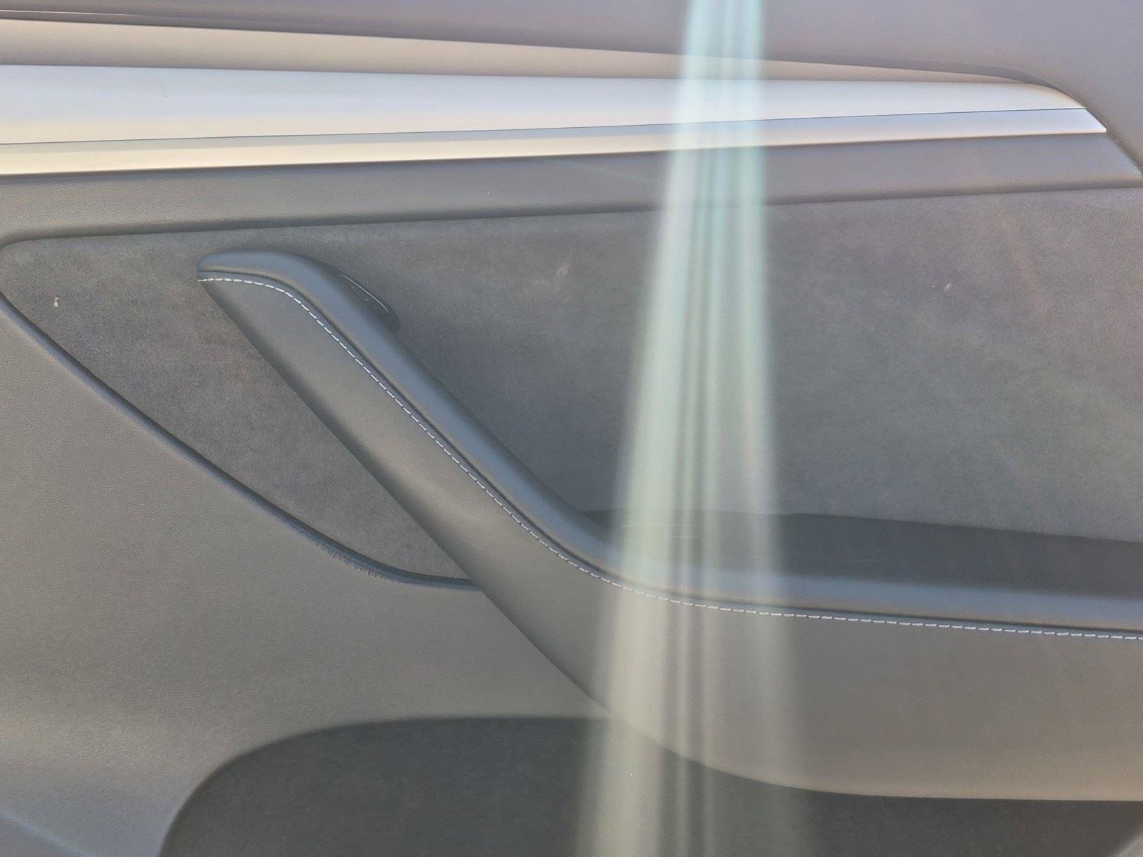 Used 2023 Tesla Model Y AWD image 9