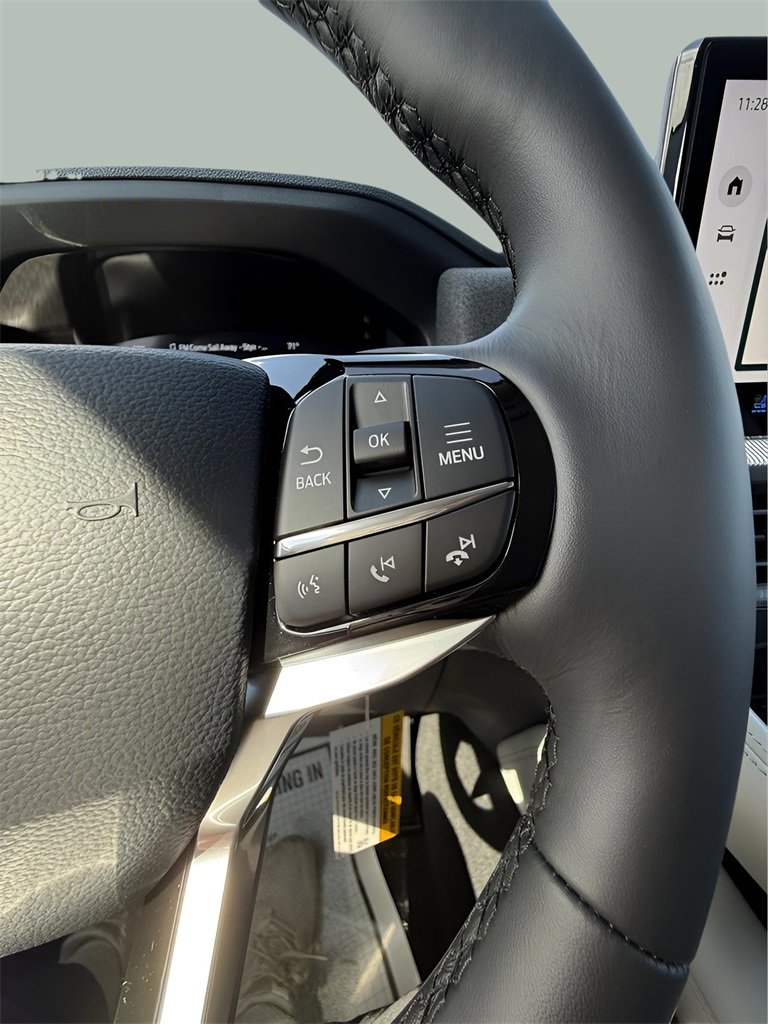 New 2025 Ford Explorer Platinum image 31